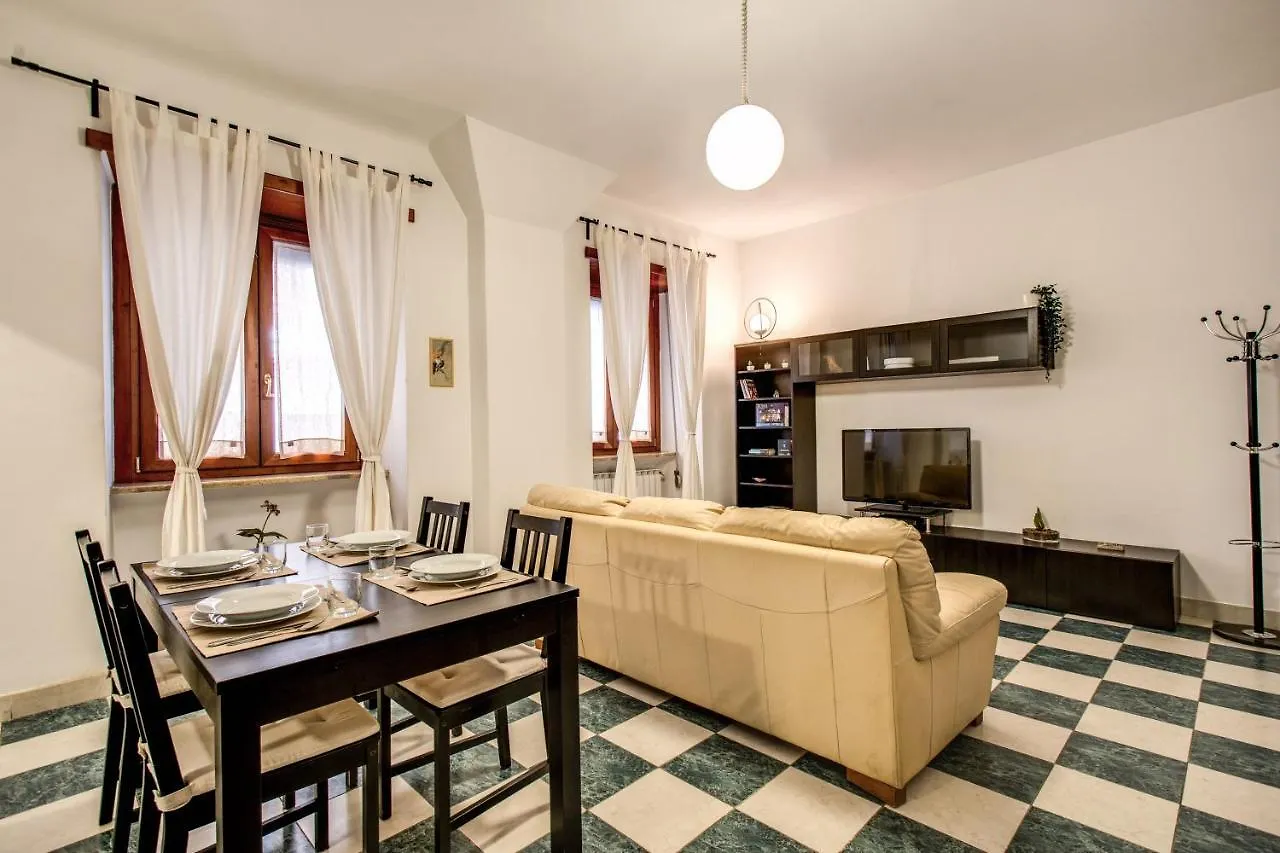 Popolo Accommodation - Lovely Central Apartment Rome 0*,